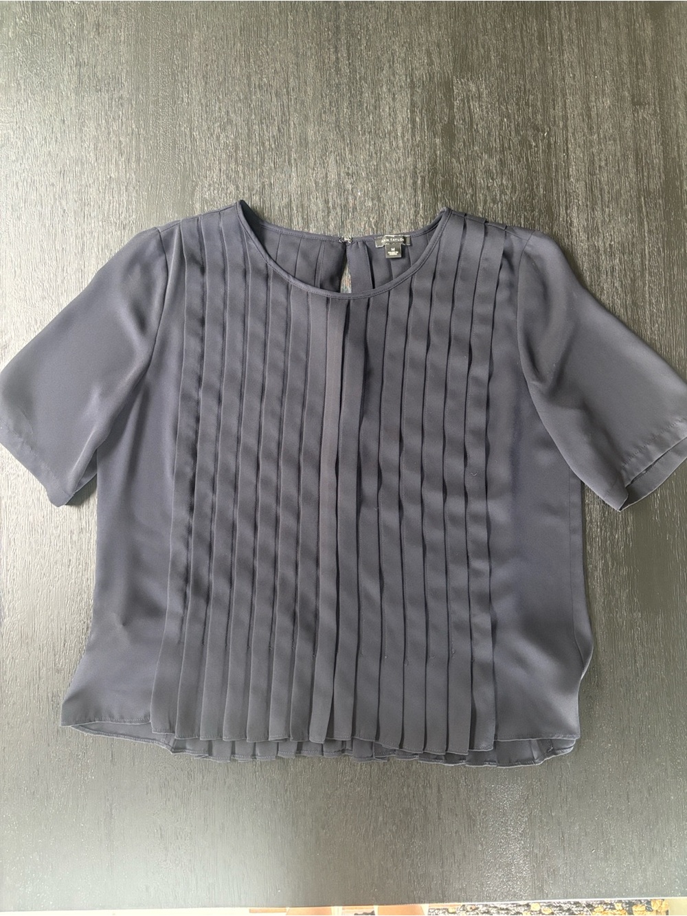 Ann Taylor Navy Pleated Short-Sleeve Round-Neck Blouse